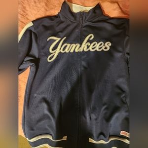 Yankees warm up jacket